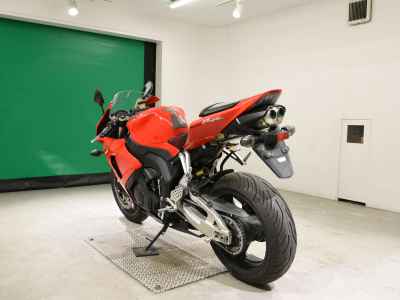 Honda CBR1000RR 2006