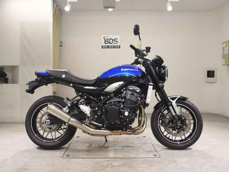Kawasaki Z900RS 2025