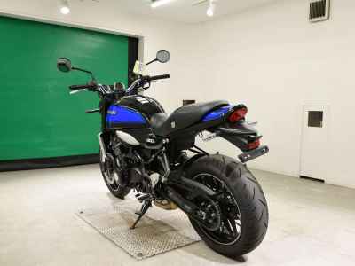 Kawasaki Z900RS 2025