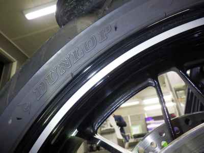 Kawasaki Z900RS 2025