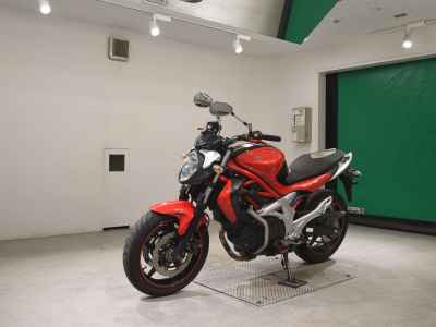 Suzuki Gladius SFV400 2010