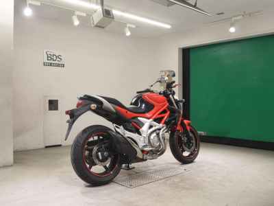 Suzuki Gladius SFV400 2010