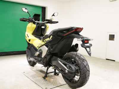 Honda X-Adv 750 2025