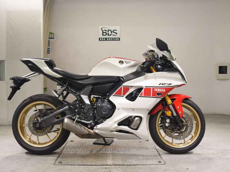 Yamaha YZF-R7 2022