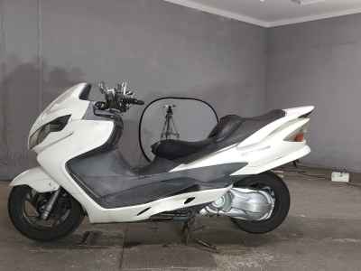 Suzuki Skywave 250M