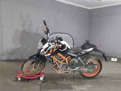 KTM 390 Duke