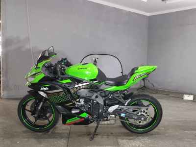 Kawasaki Ninja ZX-25R 2021