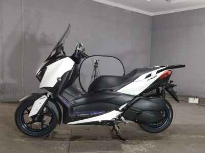 Yamaha XMAX 250