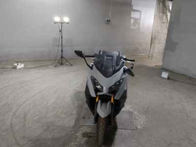 Yamaha TMAX 560 2025