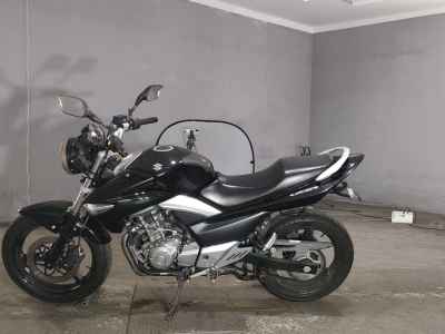 Suzuki GSR250