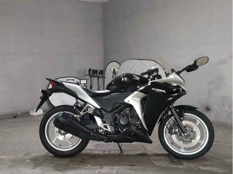 Honda CBR250R 2011