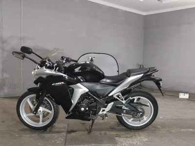 Honda CBR250R 2011