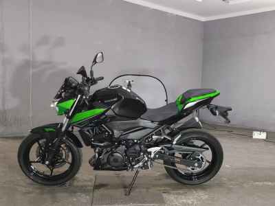 Kawasaki Z400 2022