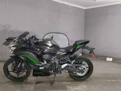 Kawasaki Ninja ZX-25R KRT Edition 2023