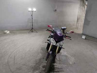 Triumph Street Triple 2012