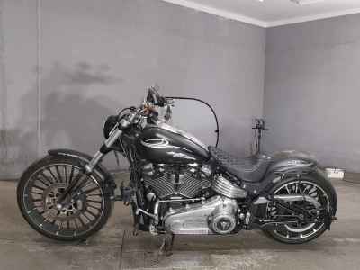 Harley-Davidson Breakout FXBR1920 2023