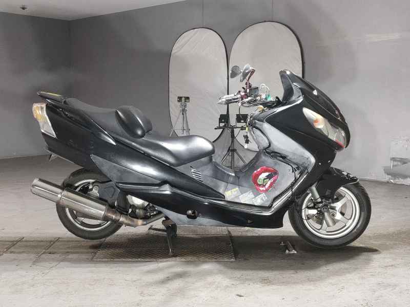 Suzuki Skywave 250S