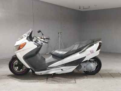 Suzuki Skywave 250S