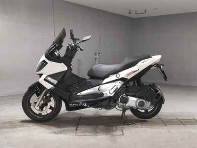 Aprilia SR Max 300 2014