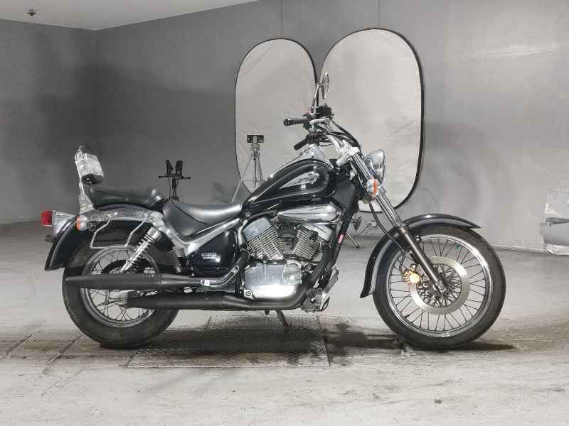 Suzuki Intruder 250LC