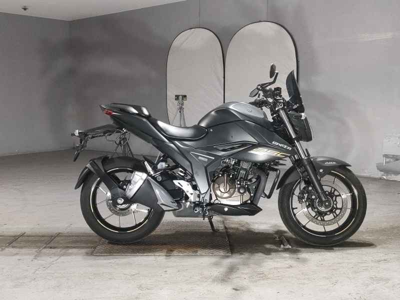 Suzuki GSX250 Katana