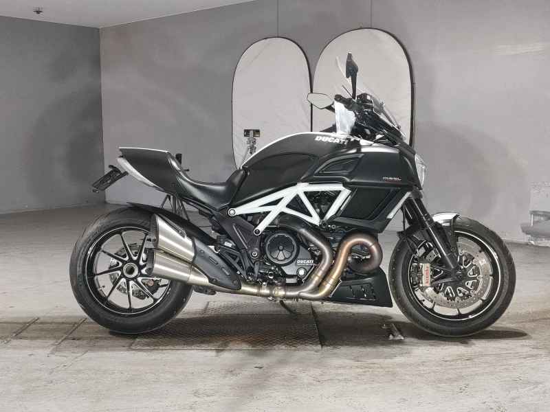 Ducati Diavel Carbon 2014