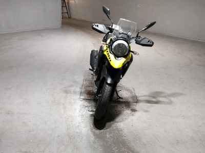 Suzuki VSTROOM 250