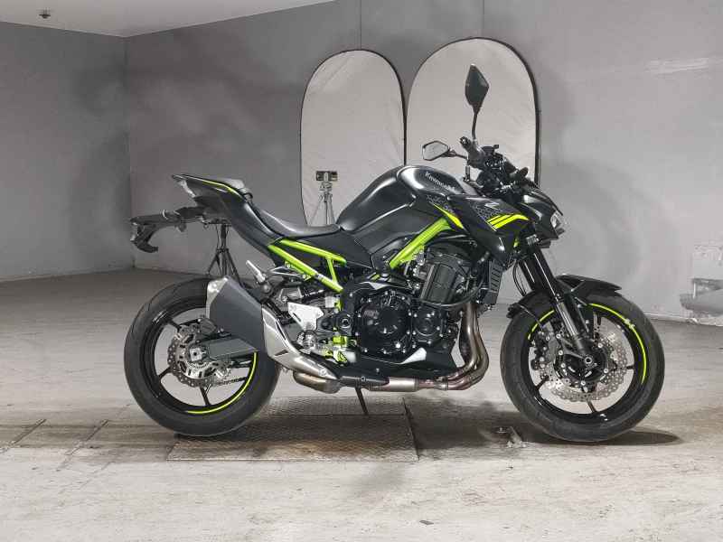 Kawasaki Z900 2021