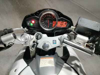 Suzuki GSR250