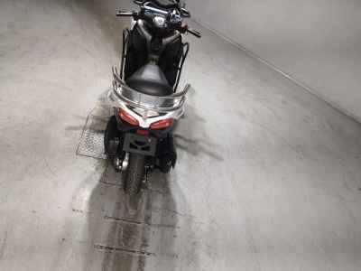 Yamaha XMAX 250