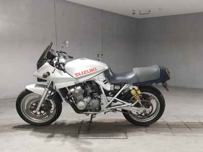 Suzuki GSX250S Katana
