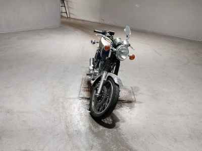 Yamaha SR400 2022