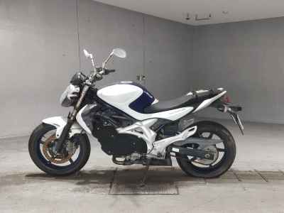 Suzuki Gladius SFV400 2010