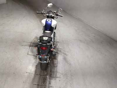 Suzuki Gladius SFV400 2010