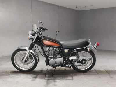 Yamaha SR400 2021