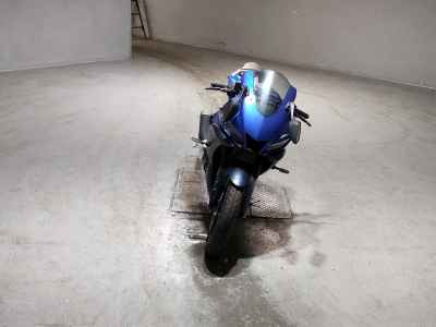 Yamaha YZF-R25 2022