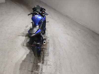 Yamaha YZF-R25 2022