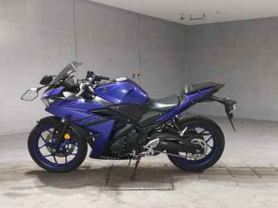 Yamaha YZF-R25 2018
