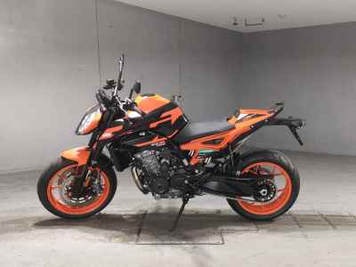 KTM 890 Duke