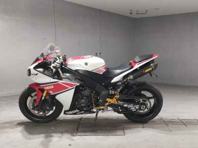 Yamaha YZF-R1