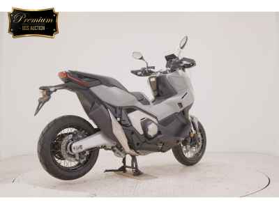 Honda X-Adv 750 2025