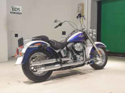 Harley-Davidson Deluxe FLSTN1580 2010