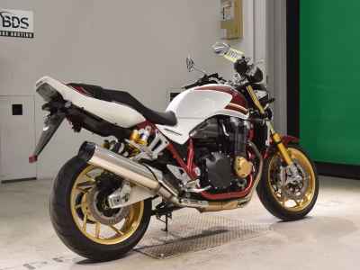 Honda CB1300SF 2024