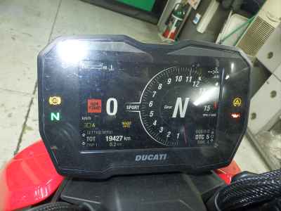 Ducati Streetfighter V4S 2021