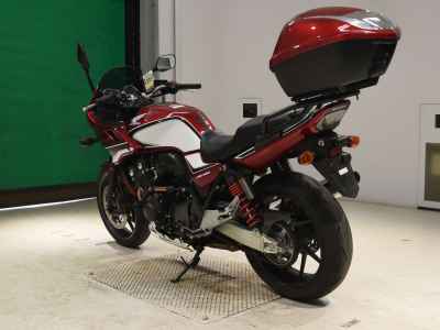 Honda CB400 Super Boldor 2021