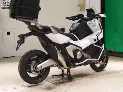 Honda X-Adv 750 2025