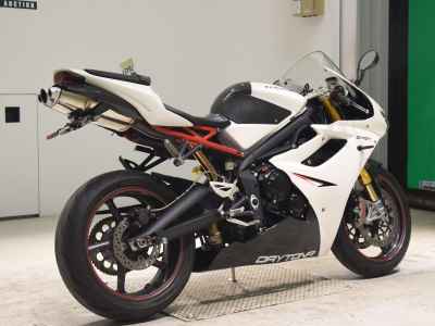 Triumph Daytona 675R 2011