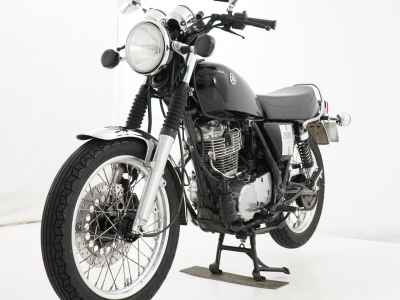 Yamaha SR400 2020