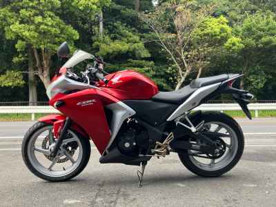Honda CBR250R 2011