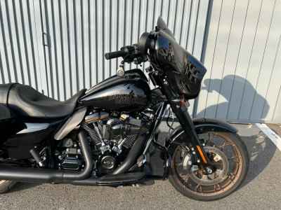 Harley-Davidson FLHXST 2023